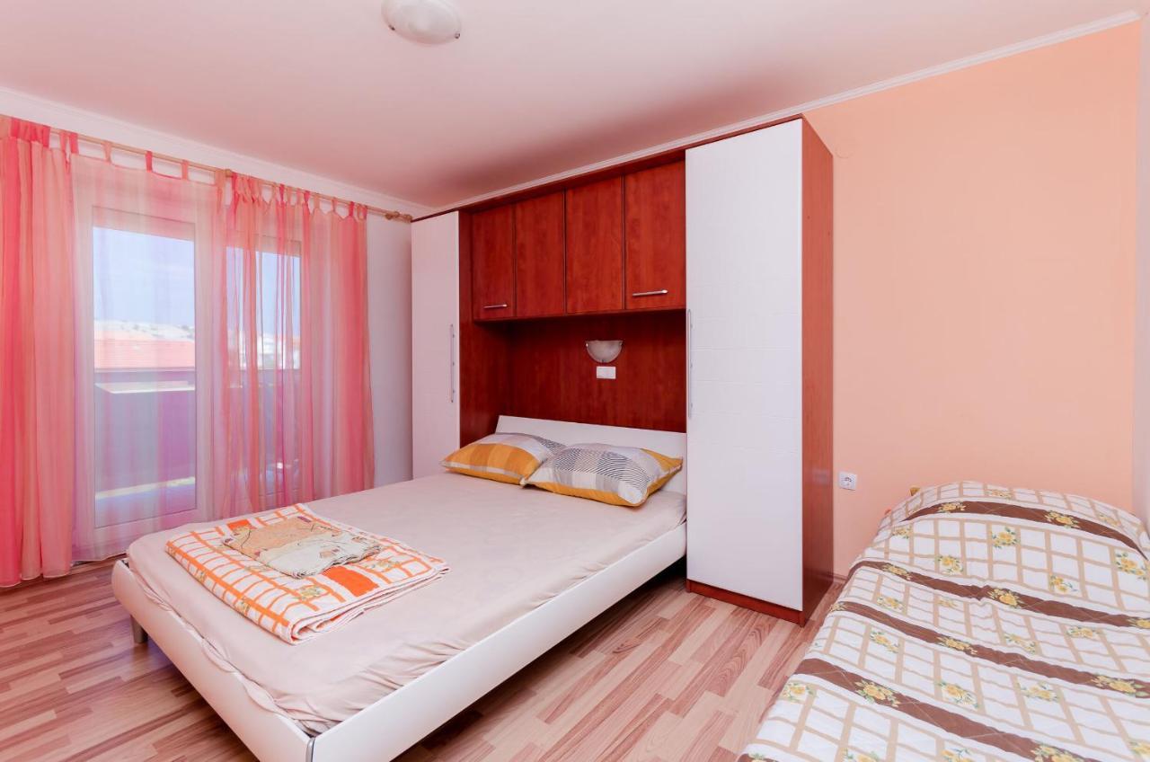 Apartments Rajka Lopar Exterior photo