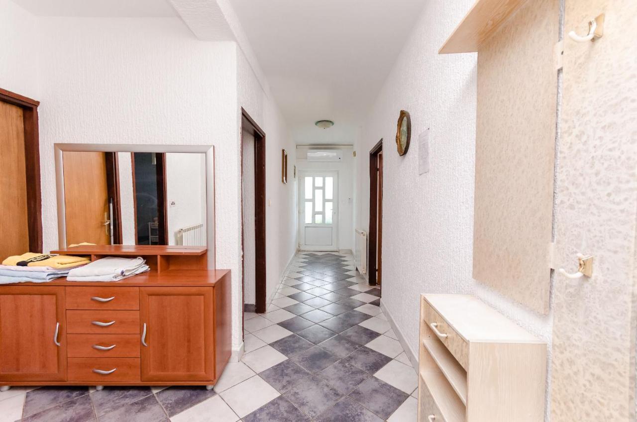 Apartments Rajka Lopar Exterior photo